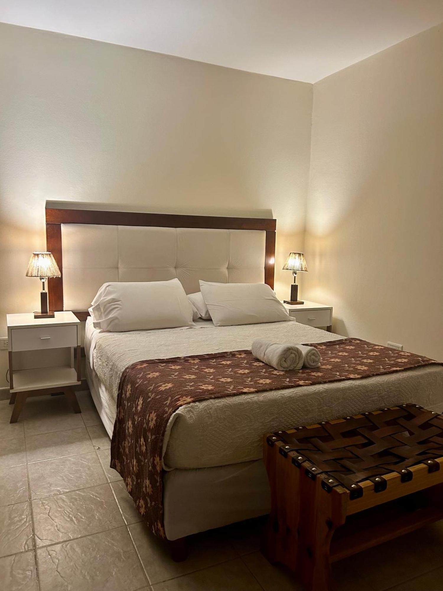 Hotel Plaza Кафаяте Екстериор снимка