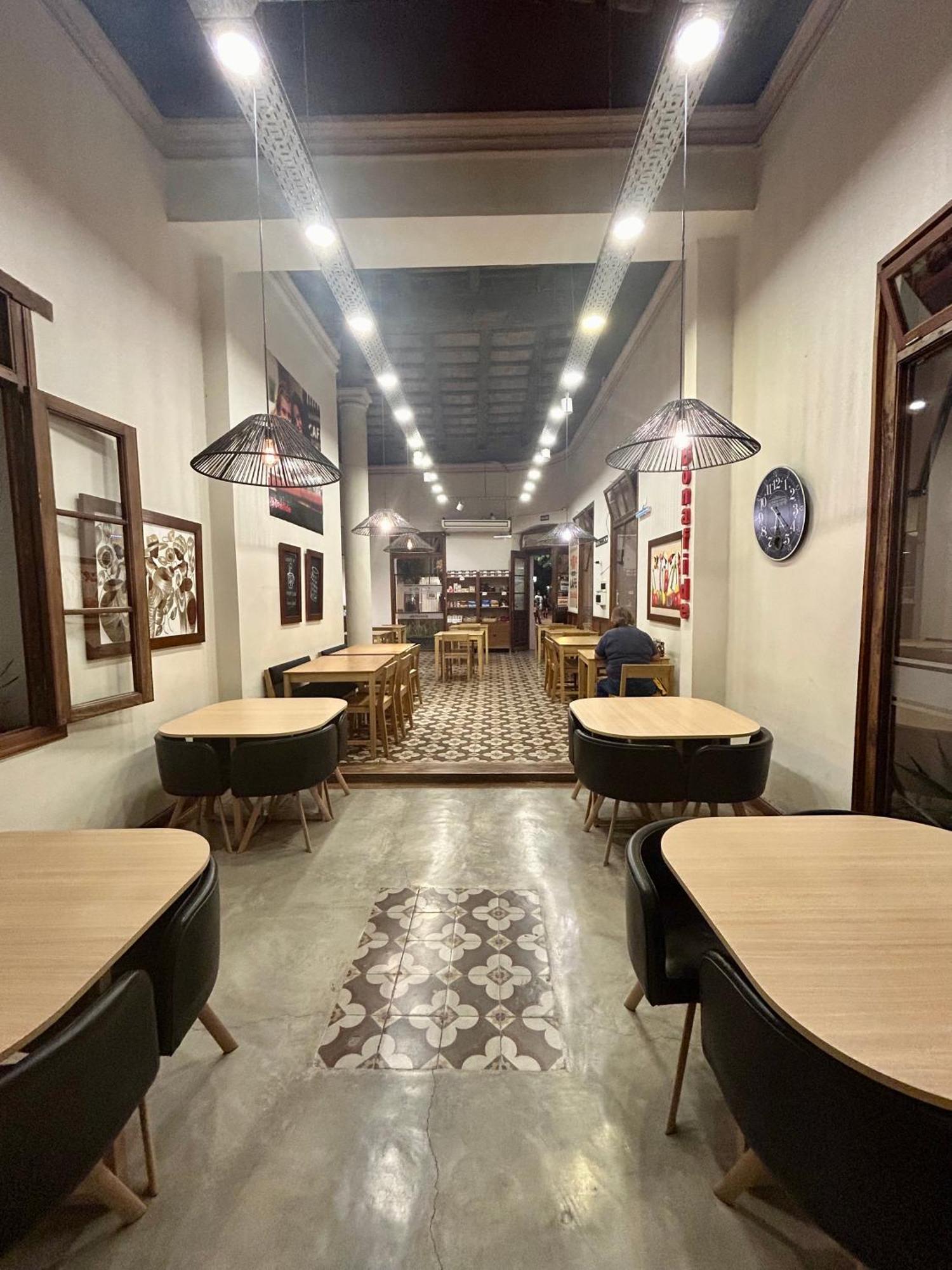 Hotel Plaza Кафаяте Екстериор снимка